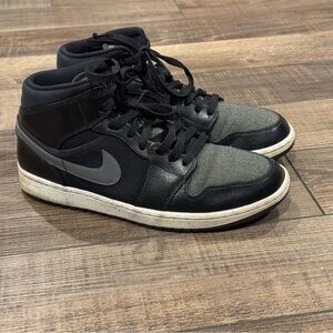 Nike Air Jordan 1 Retro Mid SE Premium Black Grey Winterized Wool Men Size 9.5